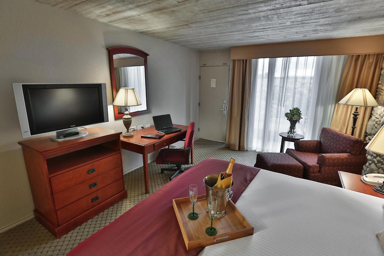 Cherokee Casino West Siloam Springs Resort エクステリア 写真