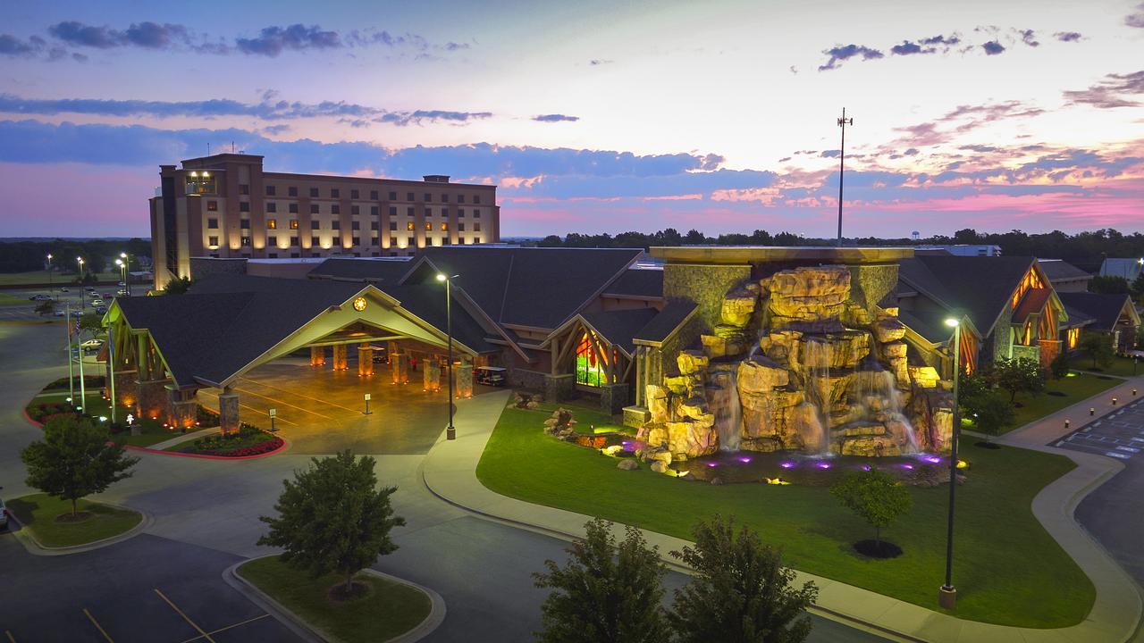 Cherokee Casino West Siloam Springs Resort エクステリア 写真